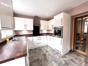 Enjoy A Spacious 3 Br Home